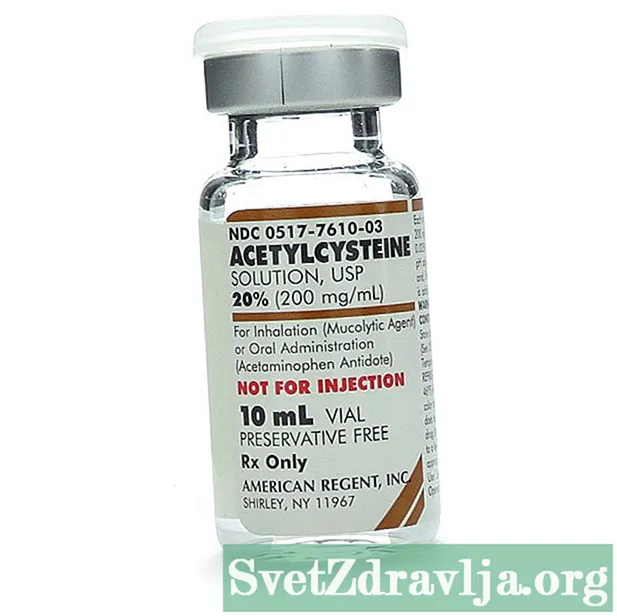 Acetylcysteine, Dung dịch hít vào