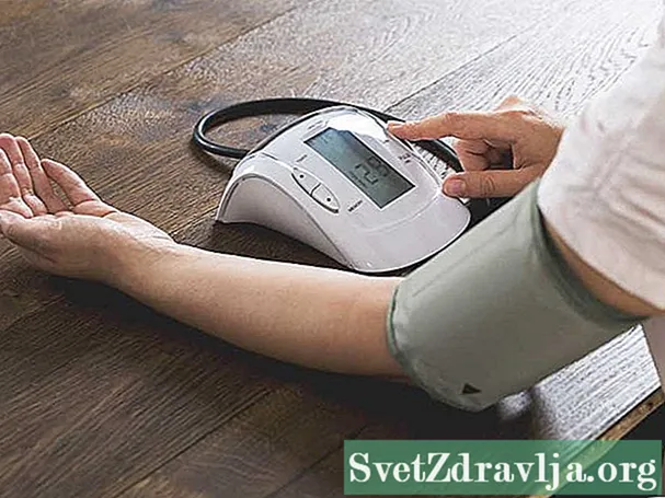 Avtomatizirano in ročno odčitavanje krvnega tlaka: Vodnik za preverjanje krvnega tlaka doma