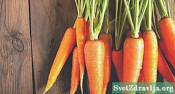 Kuv Puas Muaj Carrot Allergy?
