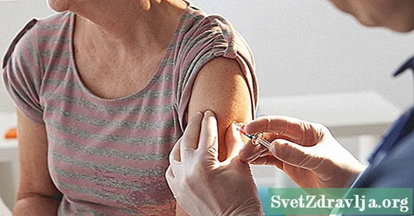 Guleyên Flu ji bo Seniors: Cûre, Buha, û Sedemên Ku Wê Bidin - Tendûrûstî