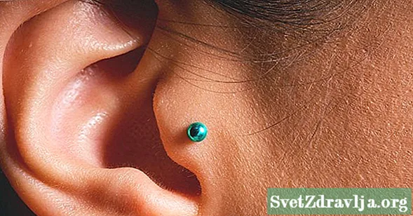 Combien ça fait mal d'avoir le tragus de votre oreille percé?