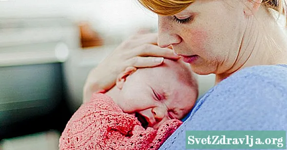 Como tratar a conxestión nasal e torácica nun recén nacido - Saúde