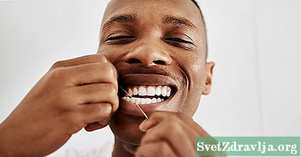 É mellor botar o fío dental antes ou despois de cepillarse os dentes? - Saúde