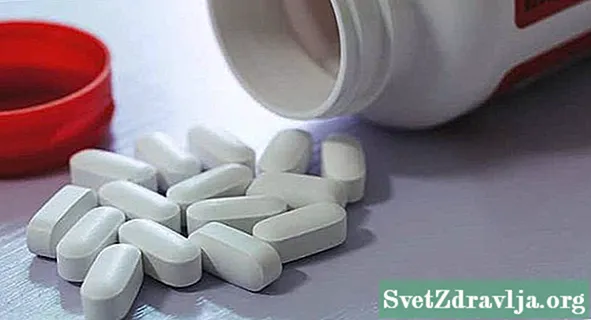 Ass et sécher Aspirin an Ibuprofen zesummen ze huelen?