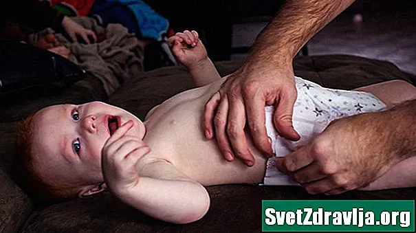 स्तनपान शिशुओं में पूप: क्या उम्मीद करने के लिए