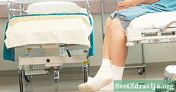 گھٹنے کی کل تبدیلی کی سرجری کے خطرات اور پیچیدگیاں