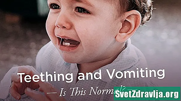 Dentizione e vomito: è normale?