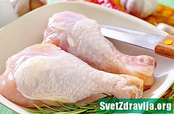 Mangiare pollo crudo ti farà ammalare?