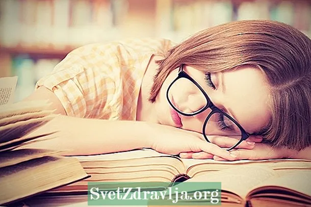 4 Cara Terapi Tidur kanggo turu sing luwih apik