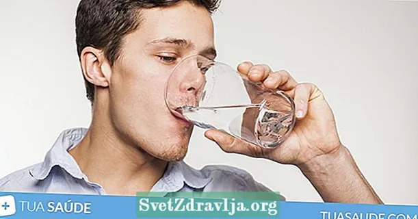 8 përfitime shëndetësore të ujit - Durim