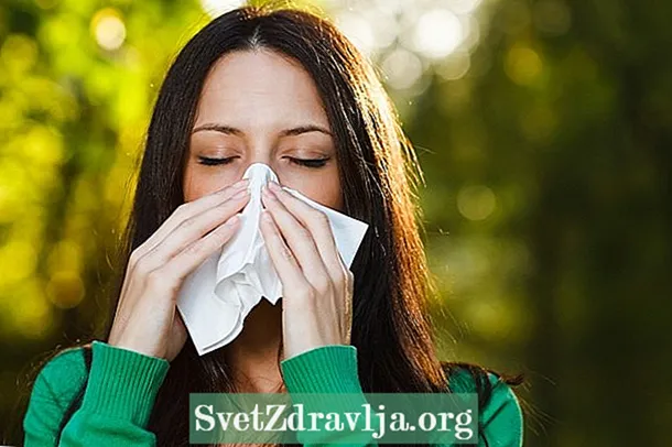 Alergio al parfumoj: simptomoj kaj kion fari por eviti - Sano