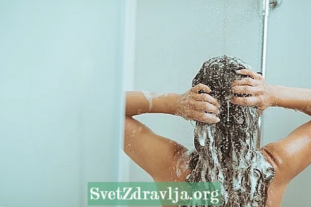 Hogyan kell megfelelően mosni a hajat