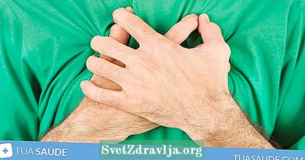 Bolečine v prsih: 9 glavnih vzrokov in kdaj je lahko srčni napad