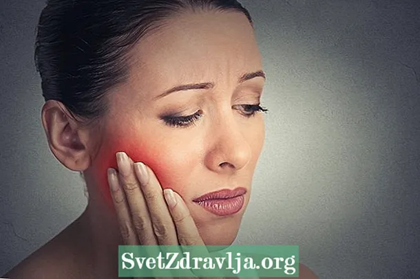 Glandes salivaires enflées (sialoadénite): qu'est-ce que c'est, symptômes et traitement