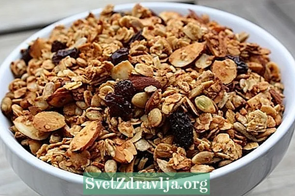 A granola shëndoshet ose humbet peshë?