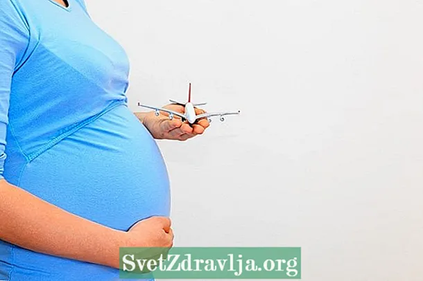 ¿As mulleres embarazadas poden viaxar en avión?