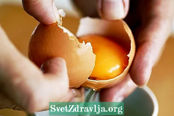 अंडा एलर्जी क्या है, लक्षण और क्या करें