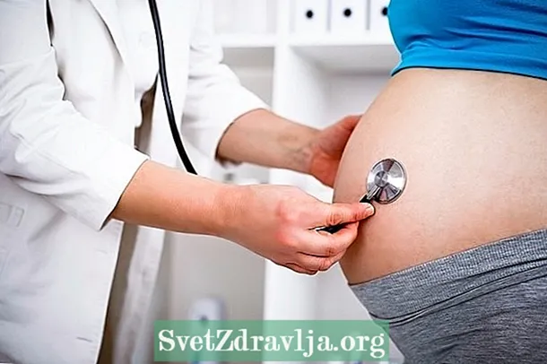 A kisülés lehetséges okai a terhesség alatt és amikor súlyosak lehetnek