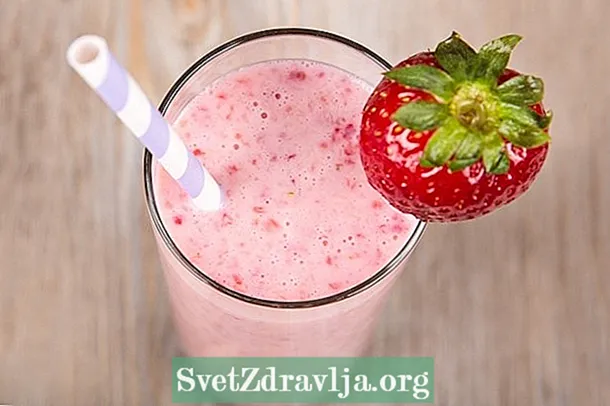 Strawberry shake girke-girke don rasa nauyi