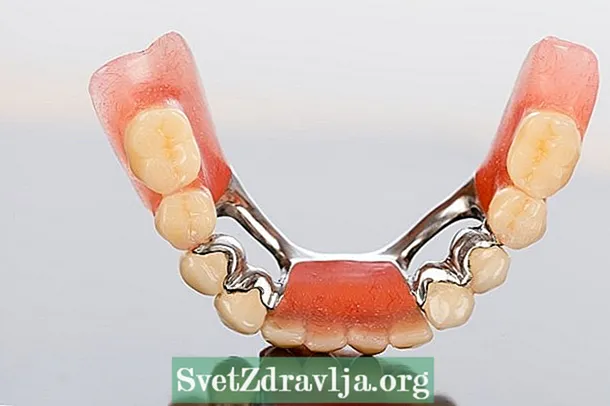 Шүдний протезийн төрөл, хэрхэн арчлах талаар