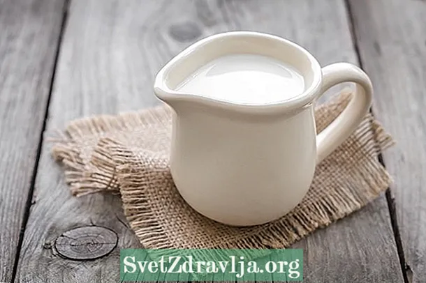 गर्भधारणेदरम्यान दूध पिणे: फायदे आणि काळजी