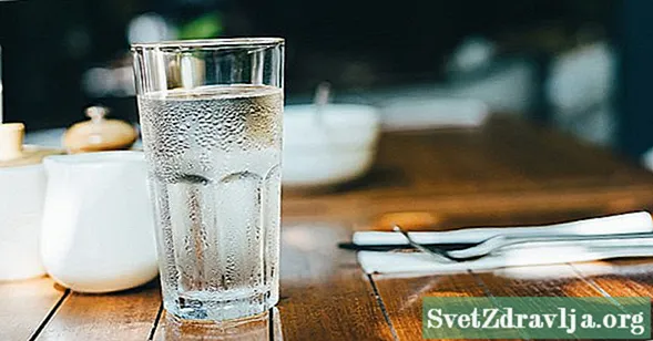 7 Znanstveno utemeljene zdravstvene koristi pitja dovolj vode
