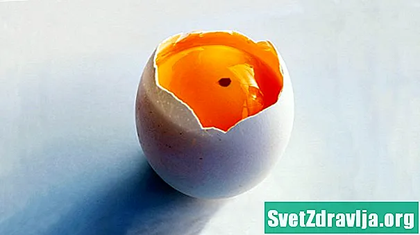 Er æg med blodprikker sikre at spise?