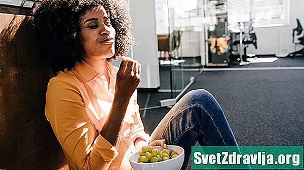 Topp 12 helsemessige fordeler ved å spise druer